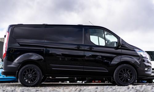 Black Ford Transit Custom - Black Rhino Havasu - Matte zwarte velgen