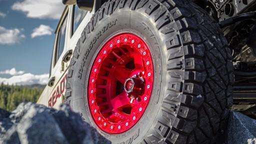 Fuel Wrap Red - Jeep Gladiator (5).jpg